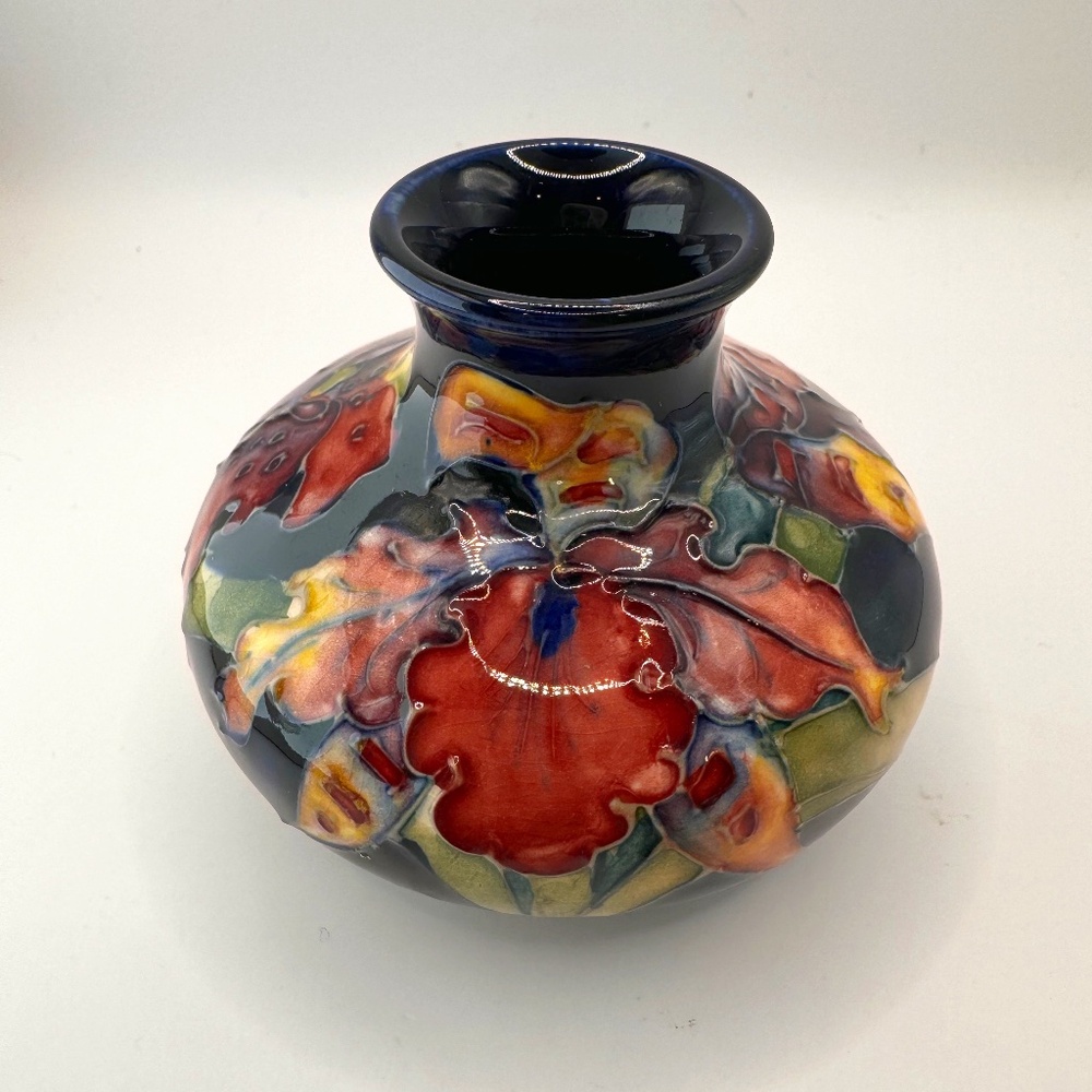 William Moorcroft Spotted Ruffled Orchid or Ruffled Lady Slipper petite vase
